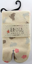 Load image into gallery viewer Japanese-made cat-pattern Tabi socks