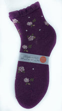 Load image into gallery viewer Small rose glossy socks made in Japan