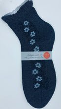 Load image into gallery viewer Side flower glossy socks made in Japan