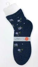 Load image into gallery viewer Small rose glossy socks made in Japan