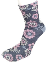 Load image into gallery viewer Made in Japan Japanese Style Floral Tabi Socks
