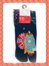 Load image into gallery viewer Japanese-made kimono girl&#39;s cherry blossom viewing socks
