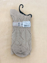 Load image into gallery viewer Diamond pattern socks made in Japan
