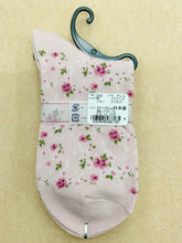 Load image into gallery viewer Rose floral socks made in Japan
