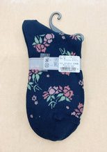 Load image into gallery viewer Rose socks made in Japan
