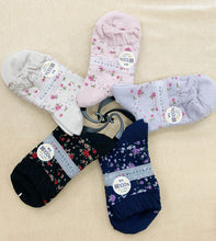 Load image into gallery viewer Rose floral socks made in Japan
