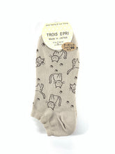 Load image into gallery viewer Cat Meow Boat Socks Made in Japan
