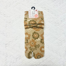 Load image into gallery viewer Made in Japan Japanese Style Floral Tabi Socks
